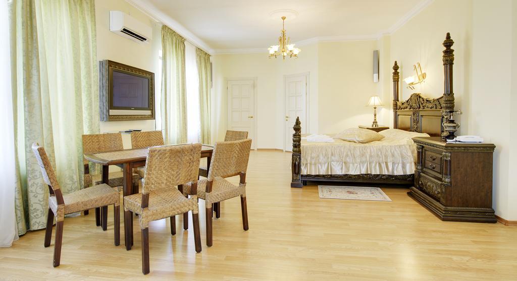 Pearl Mini-hotel Hotel